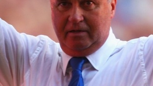 Хидинк остава лоялен към ПСВ, няма да започва работа в Аякс