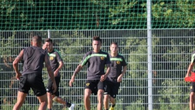 Ботев Пловдив би шута на двама треньори и един играч