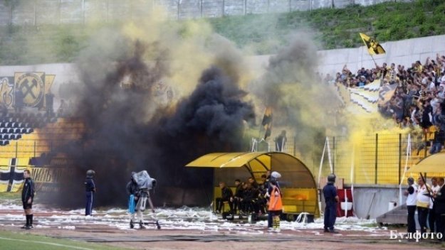 Миньор пред финансов колапс, няма да започне полусезона