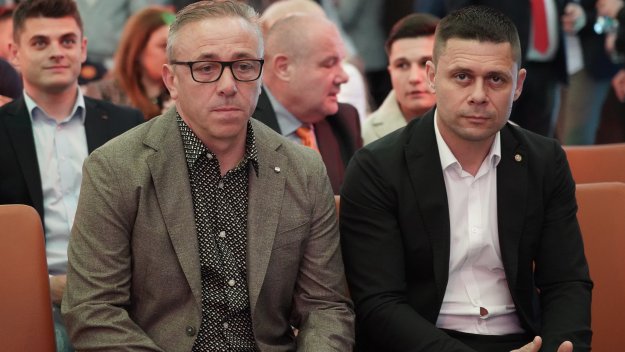 Илиан Илиев може да остане начело на Черно море
