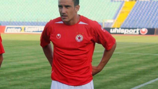 ОФИЦИАЛНО: Иван Стоянов подписа с ЦСКА