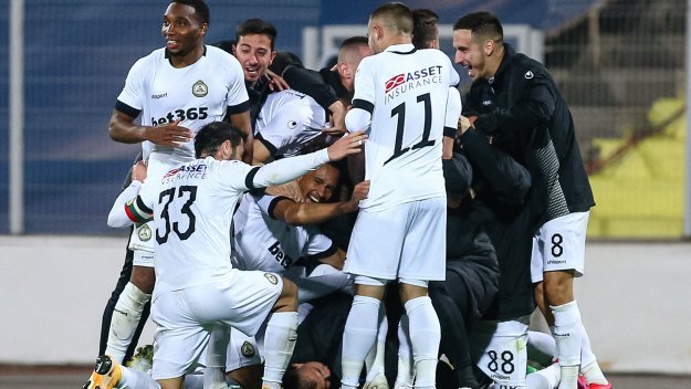 Още два мача от осминафиналите на Купата ще се изиграят днес