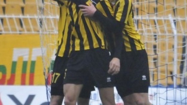 Ботев Пловдив запазва звездите си