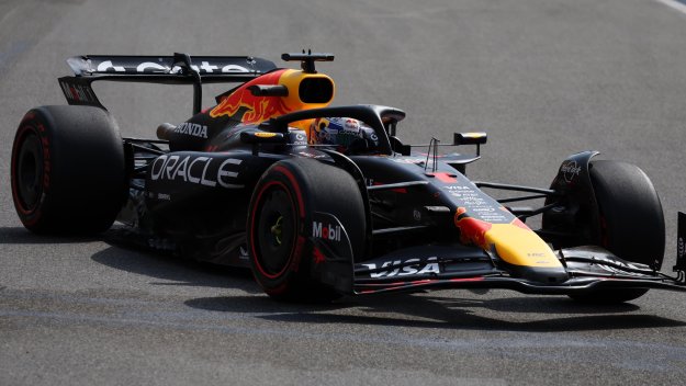 Макс измъкна полпозицията и ще тръгне пръв в спринта в Щатите