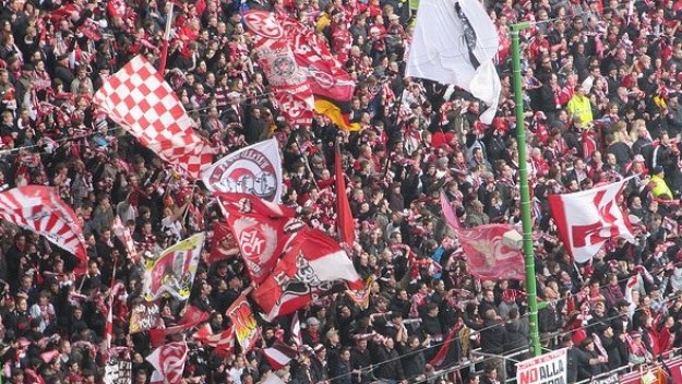 Десет ранени при безредици в Майнц