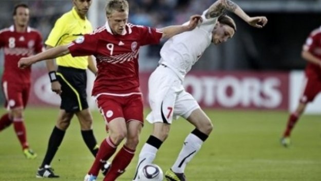 Дания обърна Беларус и запази шансове на Евро 2011