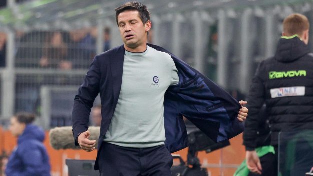 Дербито на треньорите! Киву има червен картон и сладко 4:0 над Милан