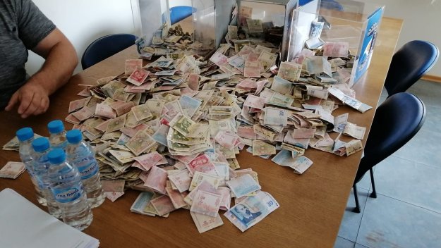 Пачки на "Герена": Левски брои даренията от Вечното дерби с ЦСКА