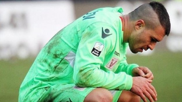 Писаха 5,5 на Божинов за дебюта