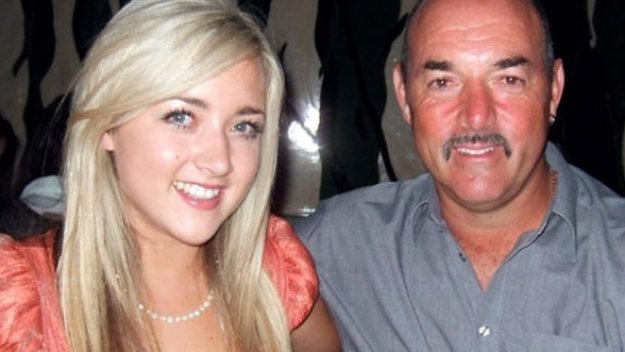 Дъщерята на Гробелар прави стриптийз за 3,5 евро на минута