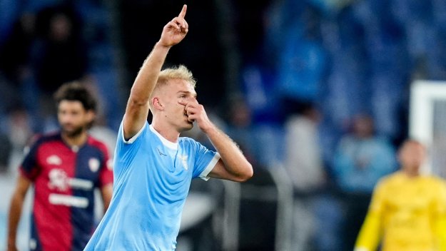 Лацио се изкачи до осмото място с победа 2:0