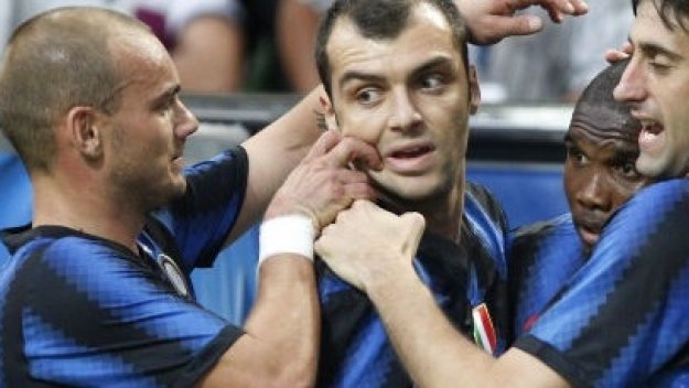 Пандев с травма след мача с Твенте