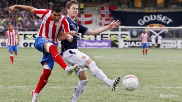 Рейес се връща на “Санчес Писхуан”