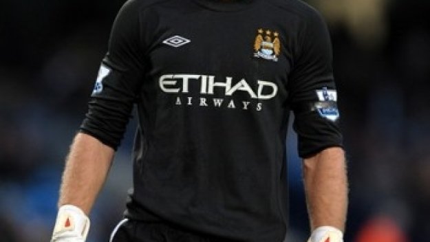 Манчестър Сити привлича колумбийски вратар