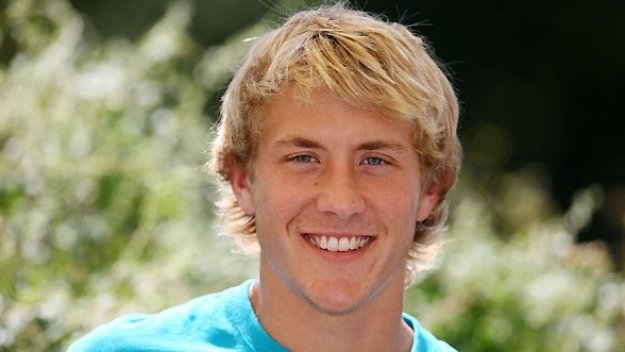 Холтби раздвоен между Англия или Германия