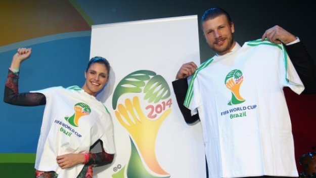 Проблеми при подготовката за Мондиал 2014 притесняват ФИФА