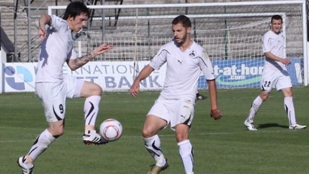 Украинци спукаха от бой Славия