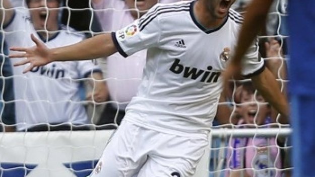 Игуаин се изравни с Феномена Роналдо