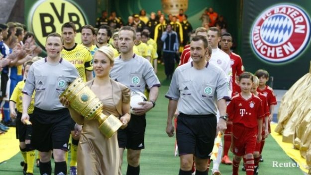 Байерн и Дортмунд повеждат Бундеслигата на война с футболните агенти