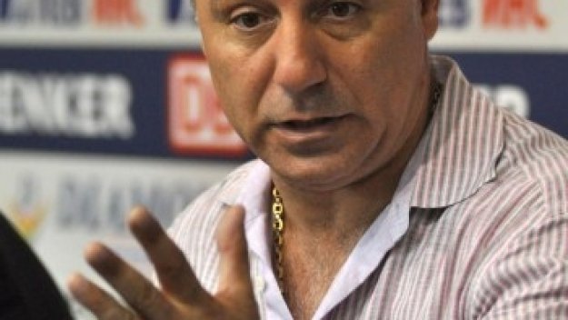 Китайци примамват Христо Стоичков