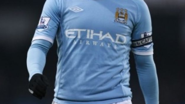 Де Йонг сравни Тевес с Кристиано Роналдо