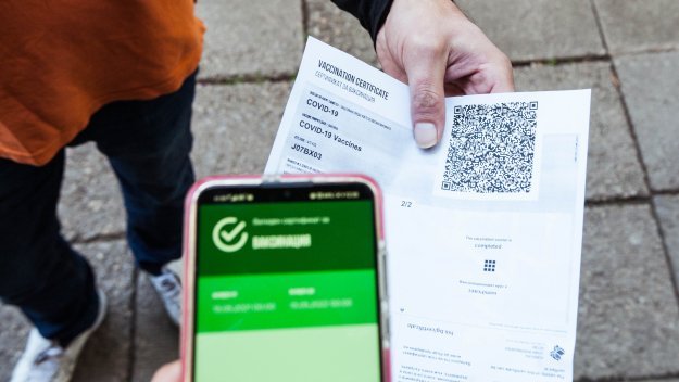 Левски отваря мобилна лаборатория за антигенни тестове пред “Герена”