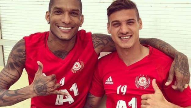 Каранга към Кирчо Космонавта: Машино, бродирай!