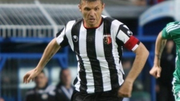 "Електричката" дерайлира от "Лаута"