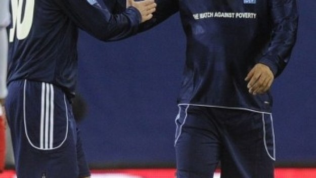 Отборът на Роналдо и Зидан бие с 5:4 в благотворителен мач + ВИДЕО