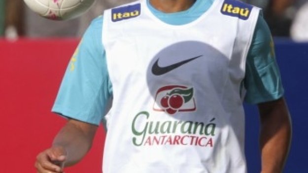 ОФИЦИАЛНО: Тиаго Силва подписа с ПСЖ