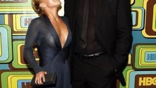 Владимир Кличко се сгоди за секси миньонче