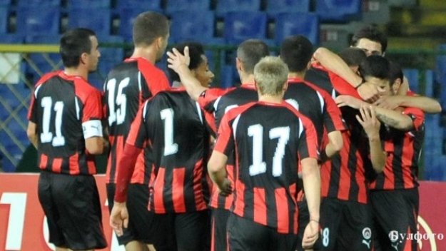 Локо София ще получи стадиона за година и половина