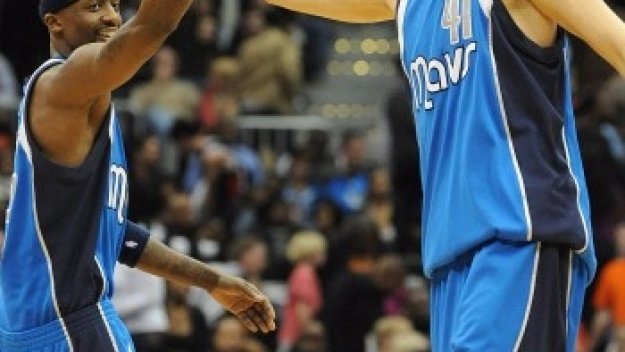 Далас спря възхода на Маями