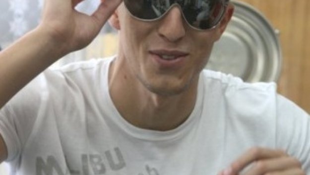 Искат Мицански под Алпите