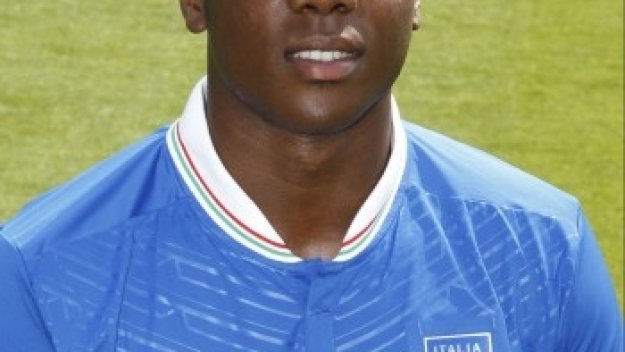 Ливърпул фаворит за подписа на Анджело Огбоня