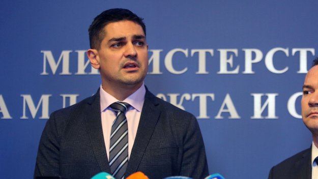 Министър Василев: Ще търсим наказателна отговорност от Йовов, Гошо Гинчев и Петров