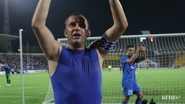 Левски би с лекота Монтана, Кривия със супер мач