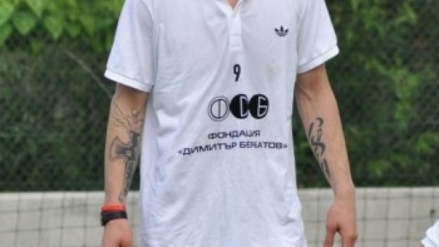 ОФИЦИАЛНО: Бербатов е играч на Фулъм