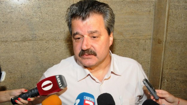 Батков отново не даде заплати в Левски