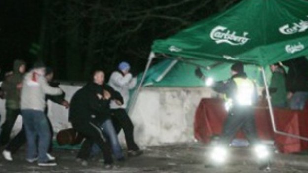 Крути мерки за борба с футболните хулигани приемат в Полша