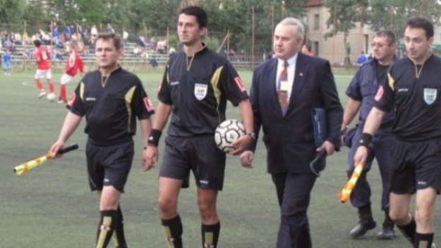 Локо (София) пусна жалба срещу свирката на Ангелов