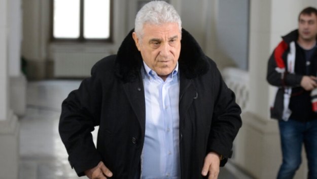 Бекали вече се е задействал по селекцията на Левски, предложи крило и халф на "сините"