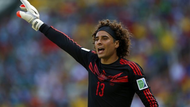 Мексиканец сменя Куртоа на "Калдерон"