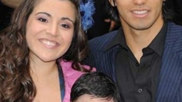 Дъщерята на Марадона напуска Агуеро