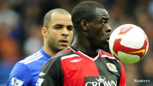 Крис Самба напуска Блекбърн в посока Анжи