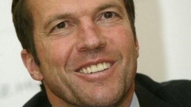 Дават на Матеус цяла къща в София