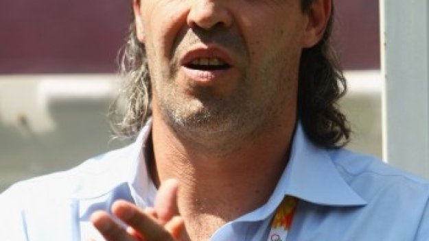 Серхио Батиста: Няма да променям тактиката след равния с Боливия