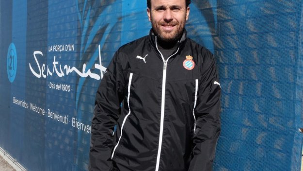 Еспаньол си намери треньор