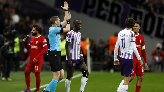 УЕФИ ги цени: Кабаков и Гидженов ще свирят на европейски колоси