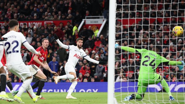 Юнайтед и Тотнъм разделиха точките в здрав сблъсък